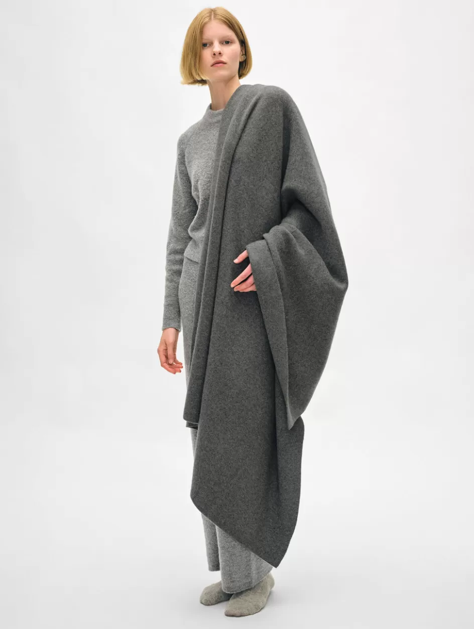 White + Warren Lounge-cashmere blanket